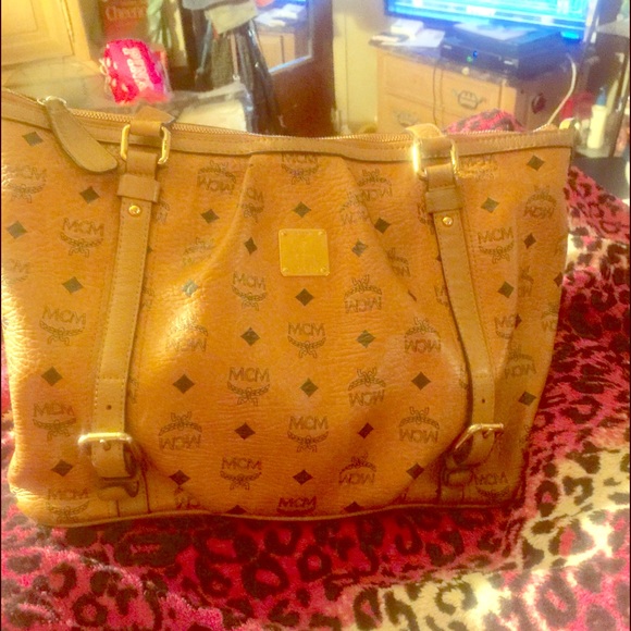 Large pocketbook - Picture 1 of 2